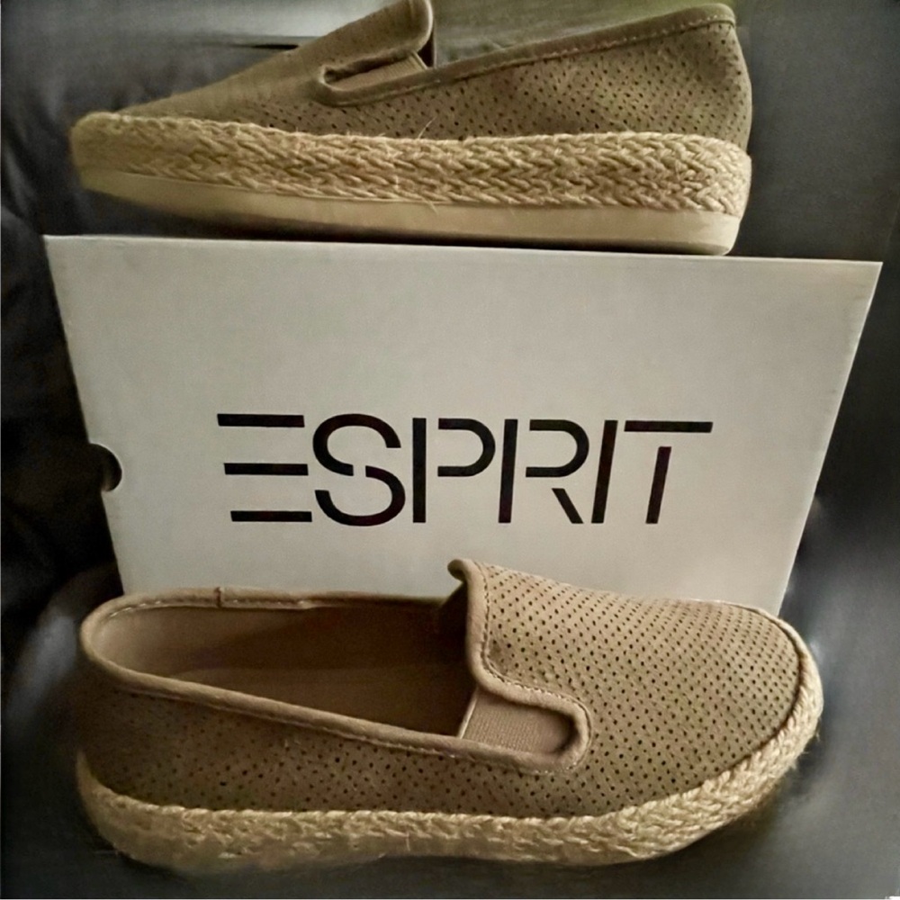 NIB Esprit Beige Espadrilles Flats Casual Shoes Sz 9 NEW In Box Elephant Nadine
